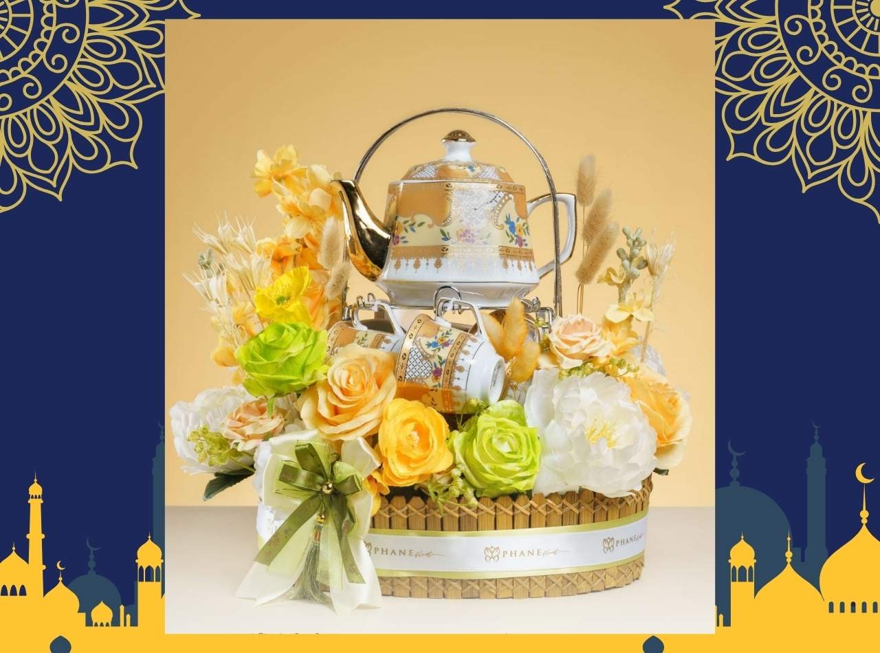 Vicenza Hampers 2025 Florist Raihana motif Lily